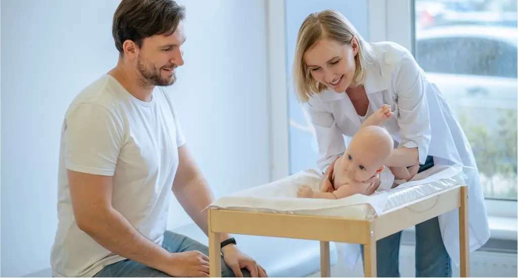 frühkindliche Reflexe verschwinden im Laufe des 1. Lebensjahres