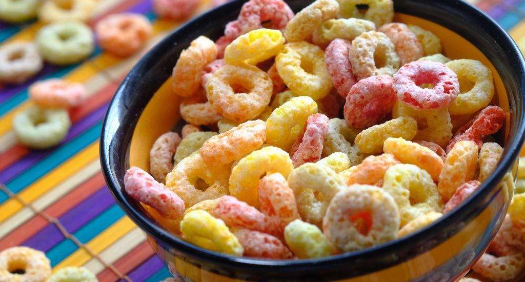 Frühstücksceralien in bunten Farben