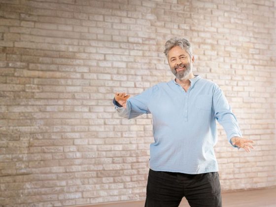 Trainer Robert Stooß gibt eine Vorschau auf den Qigong Online Präventionskurs